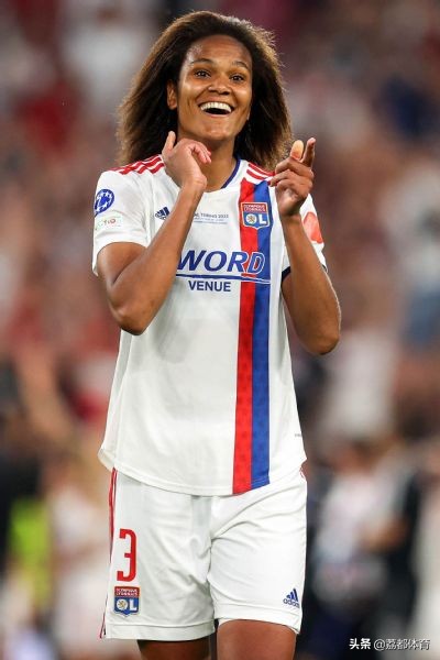 中国留洋女足球运动员,女足球运动员中国