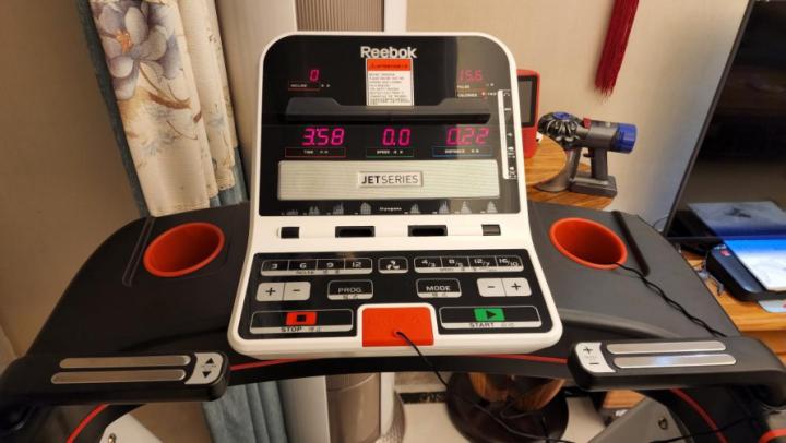 刘畊宏女孩的健身宝藏跑鞋,刘畊宏的女孩健身