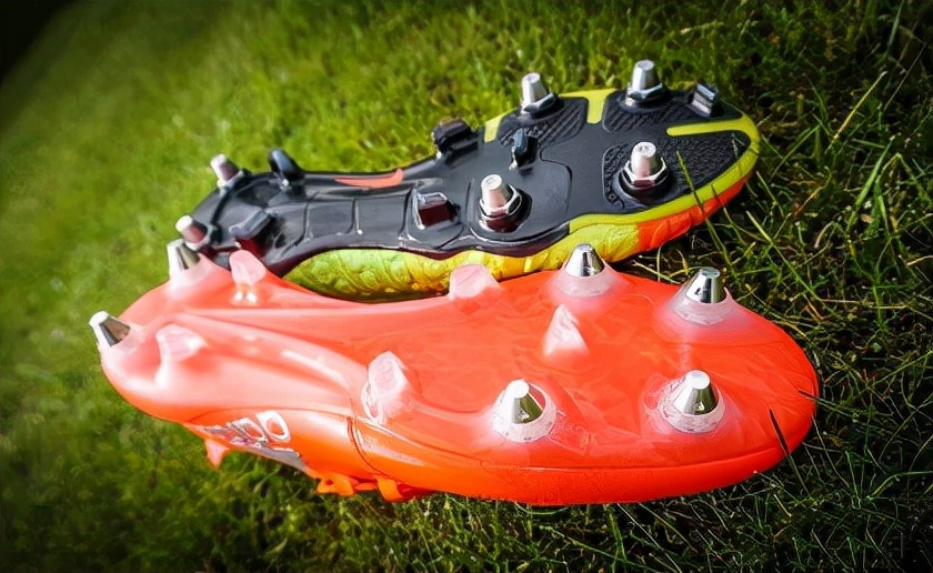 选一双合脚足球鞋,选啥品牌足球鞋