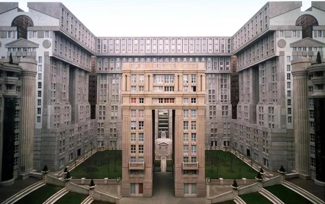 西班牙鬼才建筑师的梦幻世界,西班牙鬼才