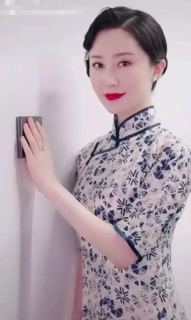 #哪个女明星的旗袍造型绝了