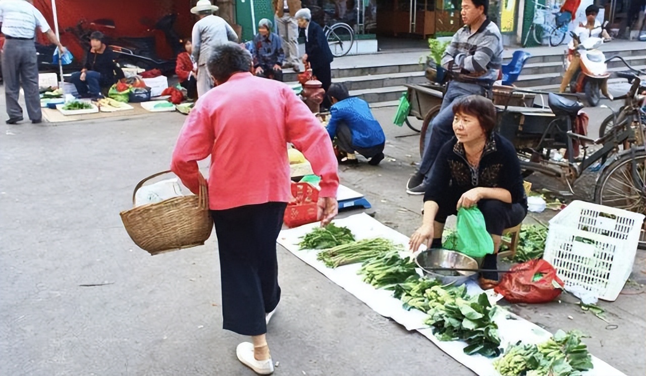 花三万给父母改造,花3w改装面包车