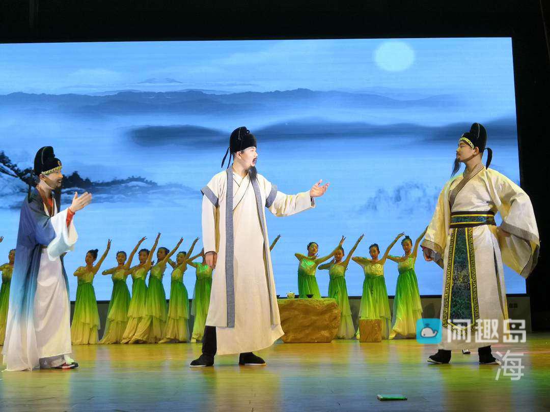 上闲趣岛255天，愿与“诗词学苑”群长厢厮守