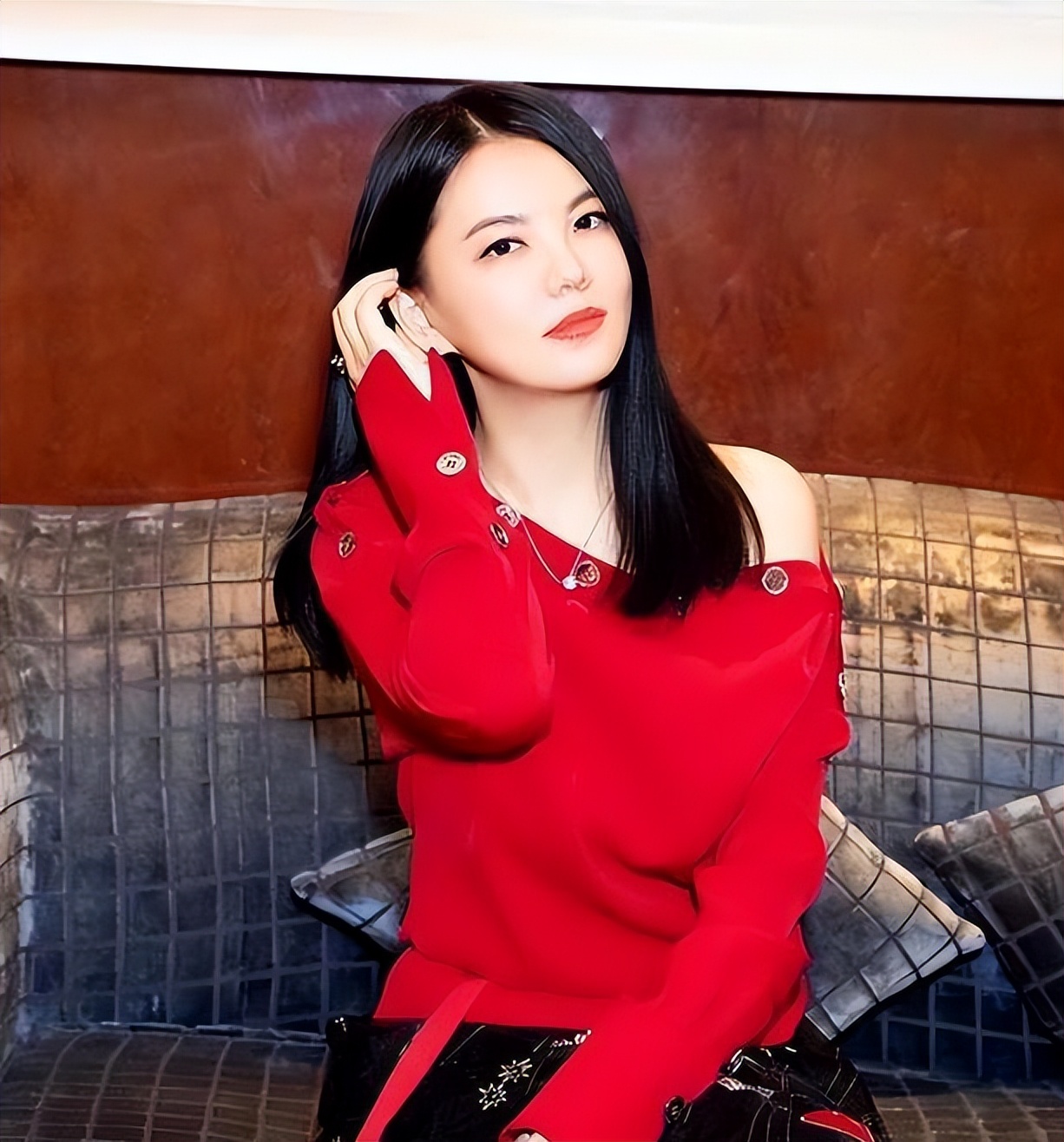 李湘成功减肥，撕下微胖标签，颜值重回巅峰，怎样科学减肥很关键