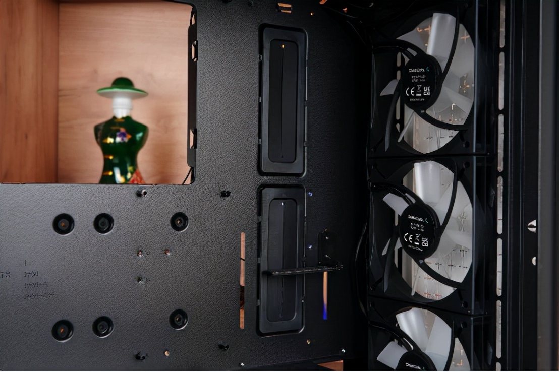 主流国产机箱的颜值之光?九州风扇CK560WH幻城首发开箱评测