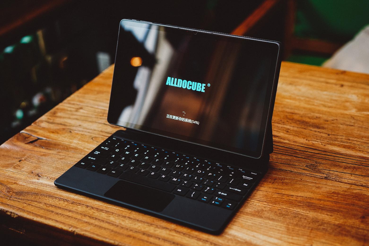 酷比魔方iworkgt12平板,酷比魔方iwork20pro和微软surfacego2