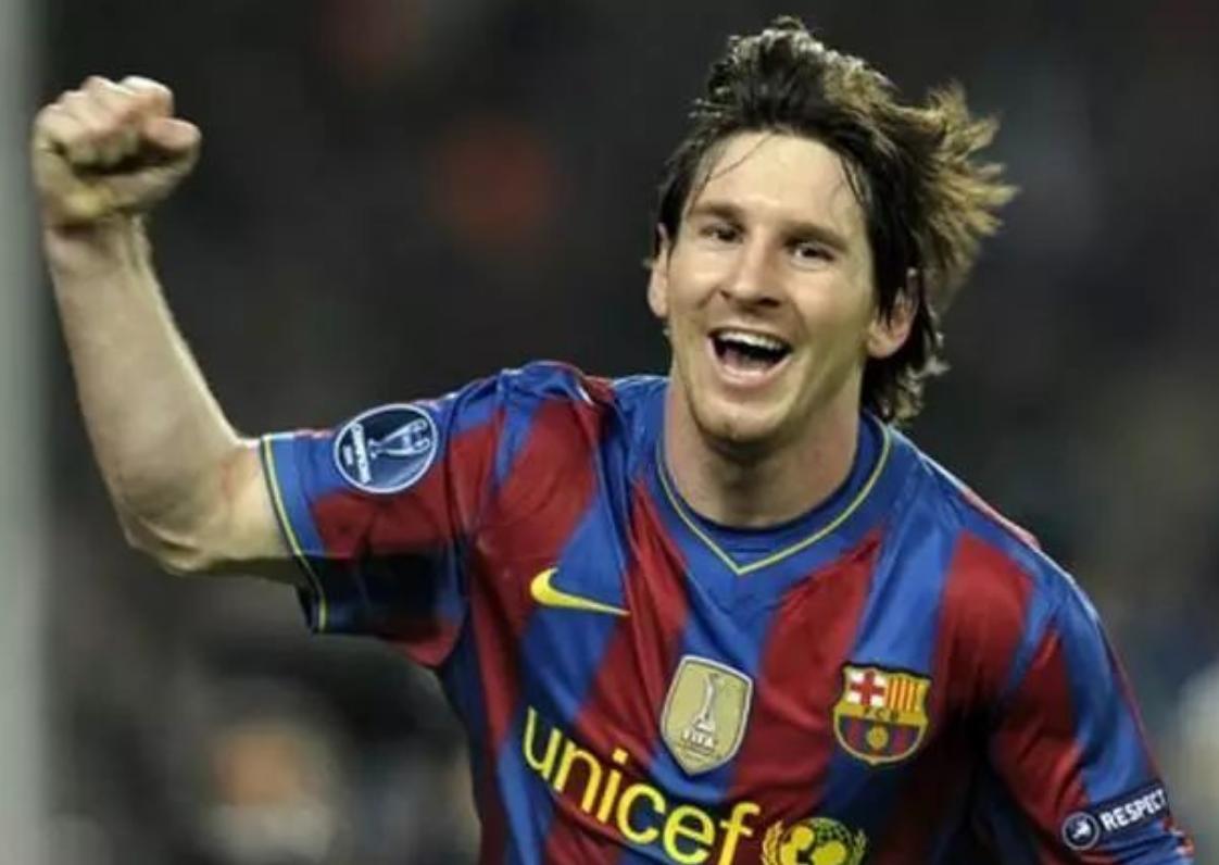 梅西不再害羞！巴萨巨星在迪拜握手西亚美女，这次不怕安妞生气？