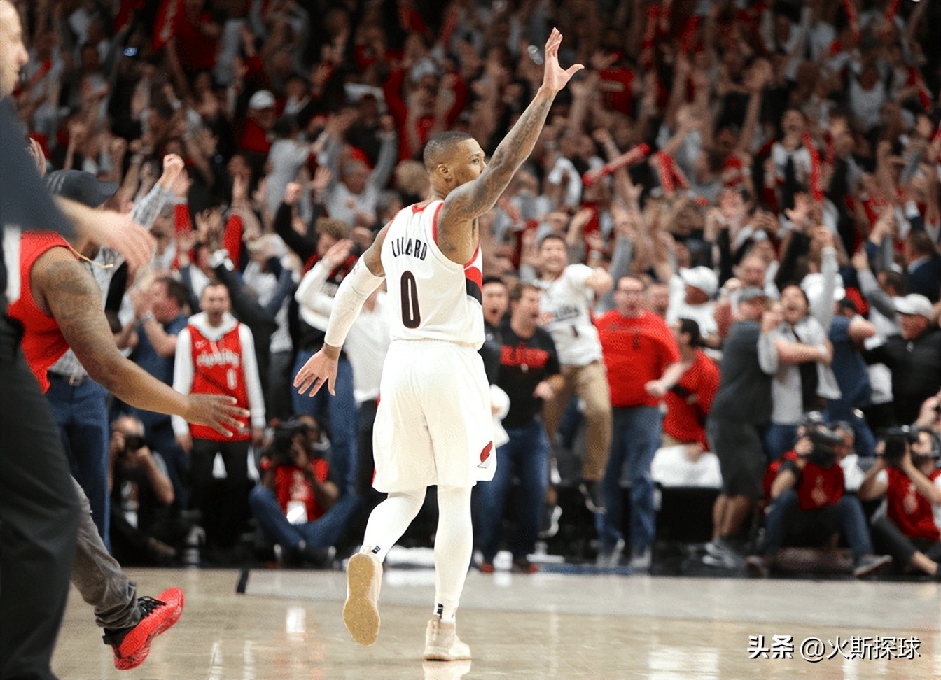 美媒评选近十年十大球星,美媒列出前十球员