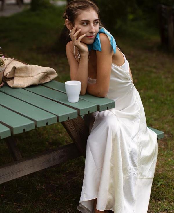 穿蓝色永不过时的高级感,意式轻奢风的高级感蓝色