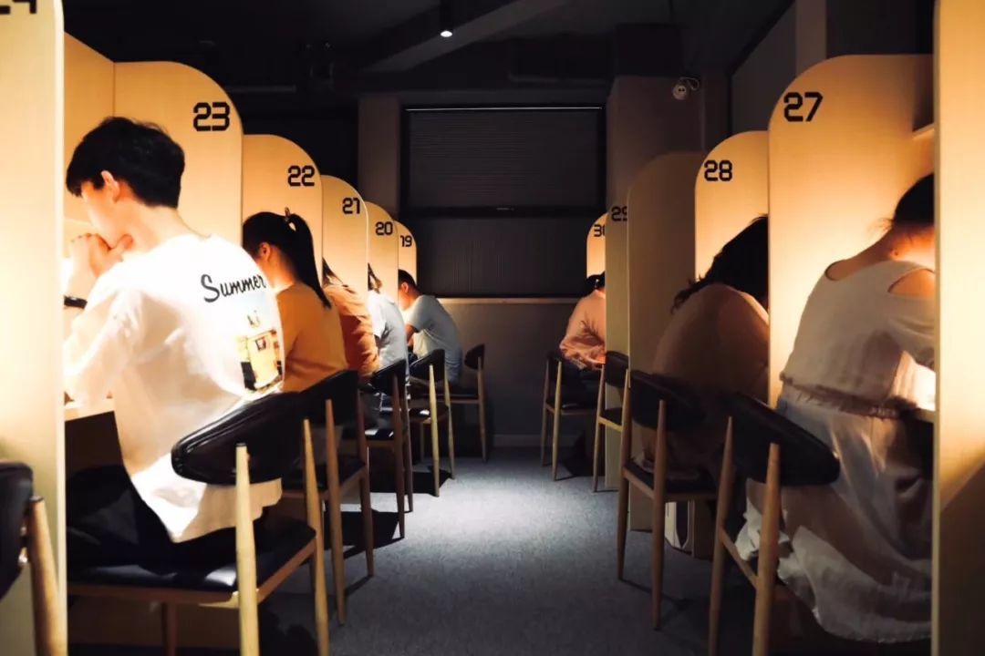 “停止内卷，2亿中国年轻人会爆发新的高度”