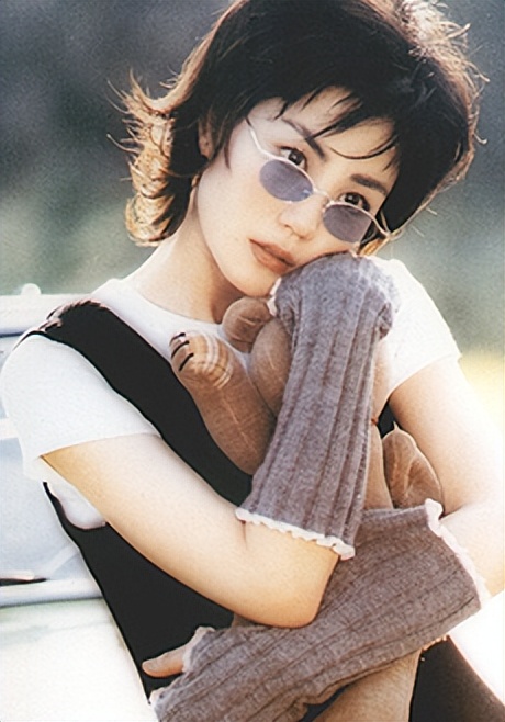 王菲谢霆锋现在婚姻近况咋样,李亚鹏王菲谢霆锋近况