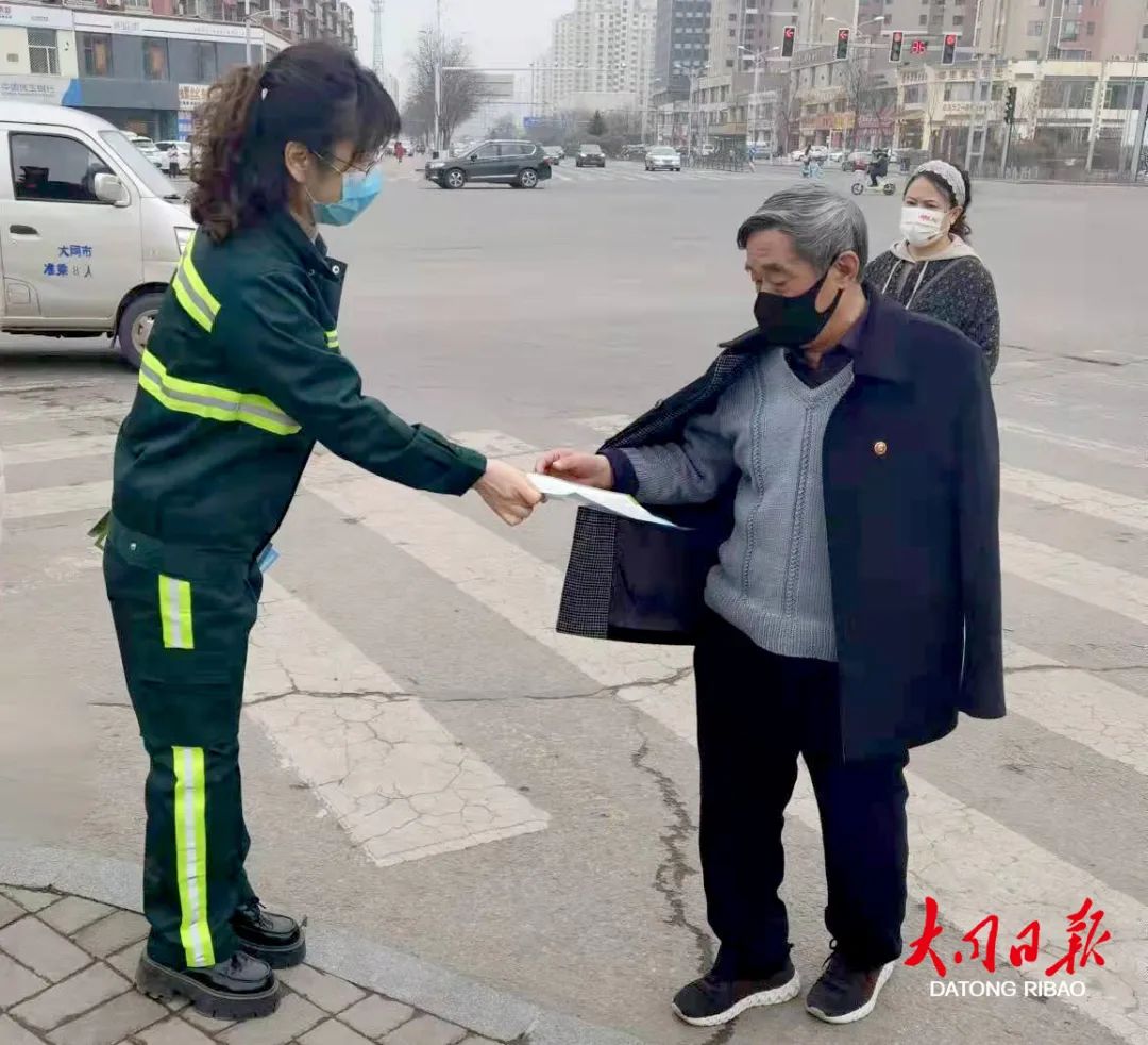 爱护花草树木倡议书作文,爱护花草树木不摘花