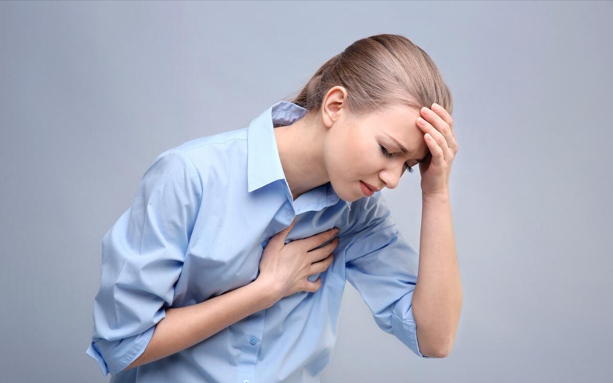 一饿就发抖心慌没力气是甲状腺吗,一饿就心慌手抖是生病了吗