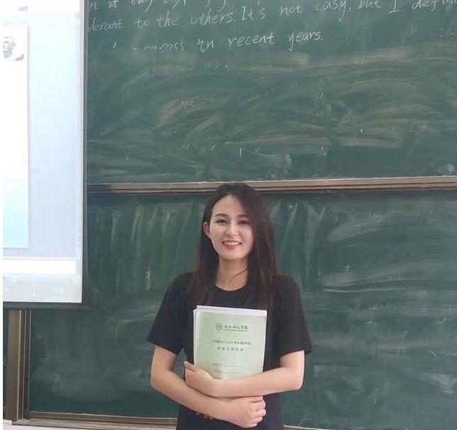 为什么英语老师比其他老师漂亮,为什么英语老师都很有钱