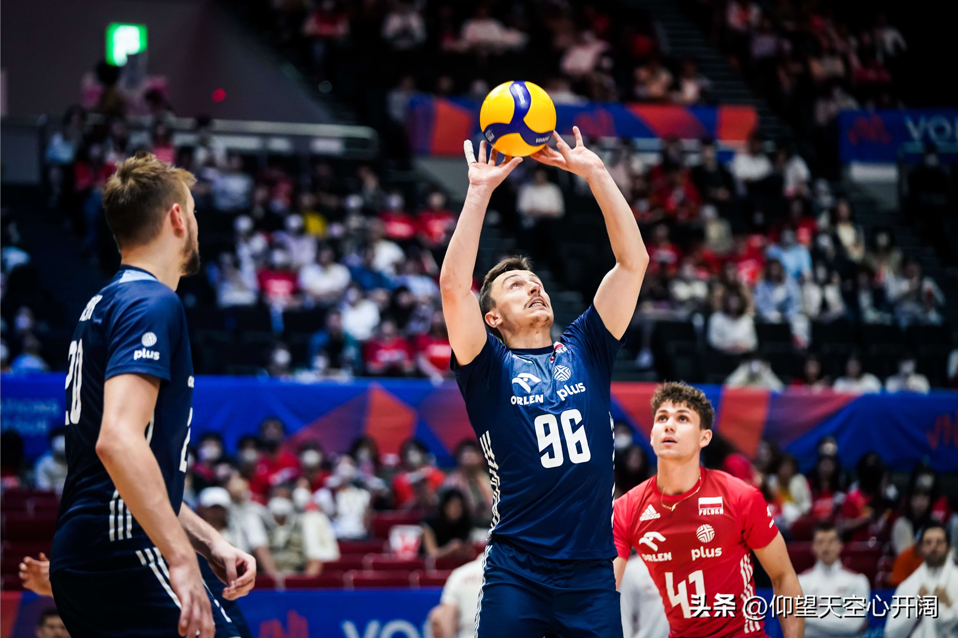 世界男排总决赛法国逆转波兰,世联赛首日中国男排1比3不敌伊朗