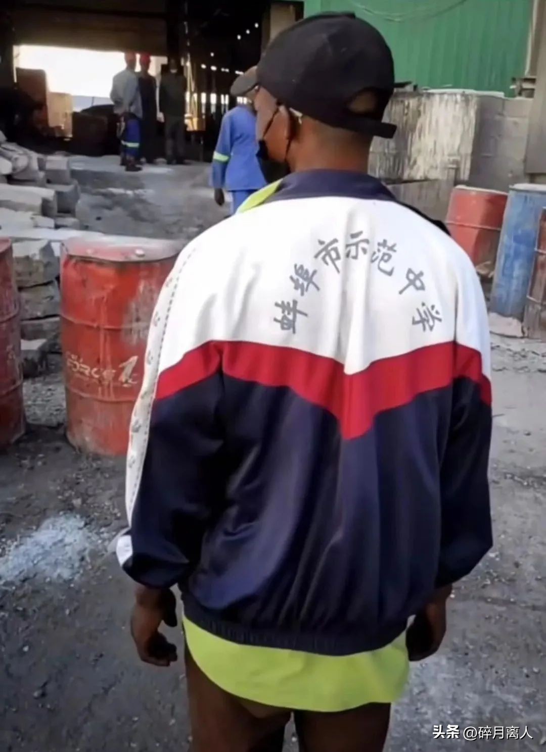 你扔掉二手衣服,决定非洲的街头潮流,2600万吨旧衣的商机