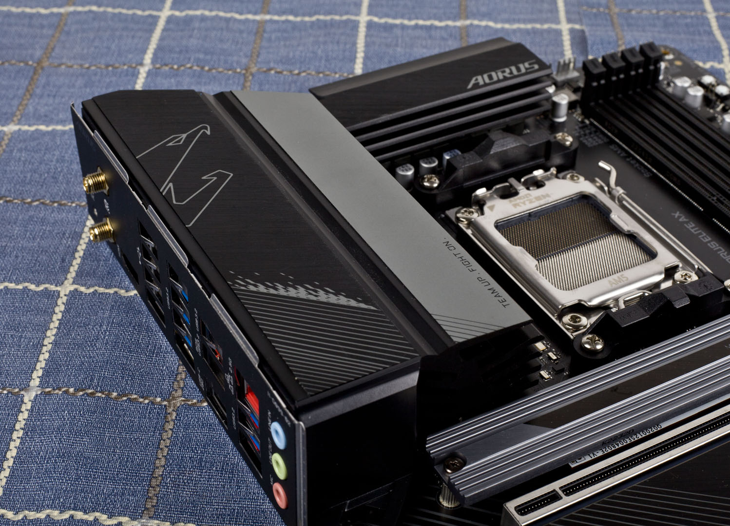 技嘉小雕x670aorus,技嘉锐龙7000系列主板的黑科技