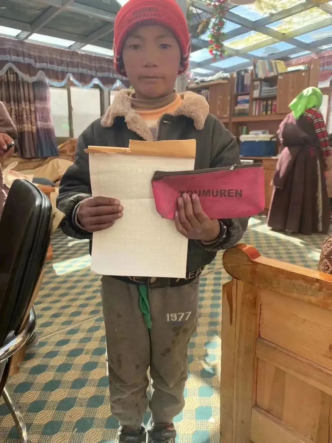 爱心人士半天认领136个微心愿,爱心人士一起帮孩子们点亮微心愿