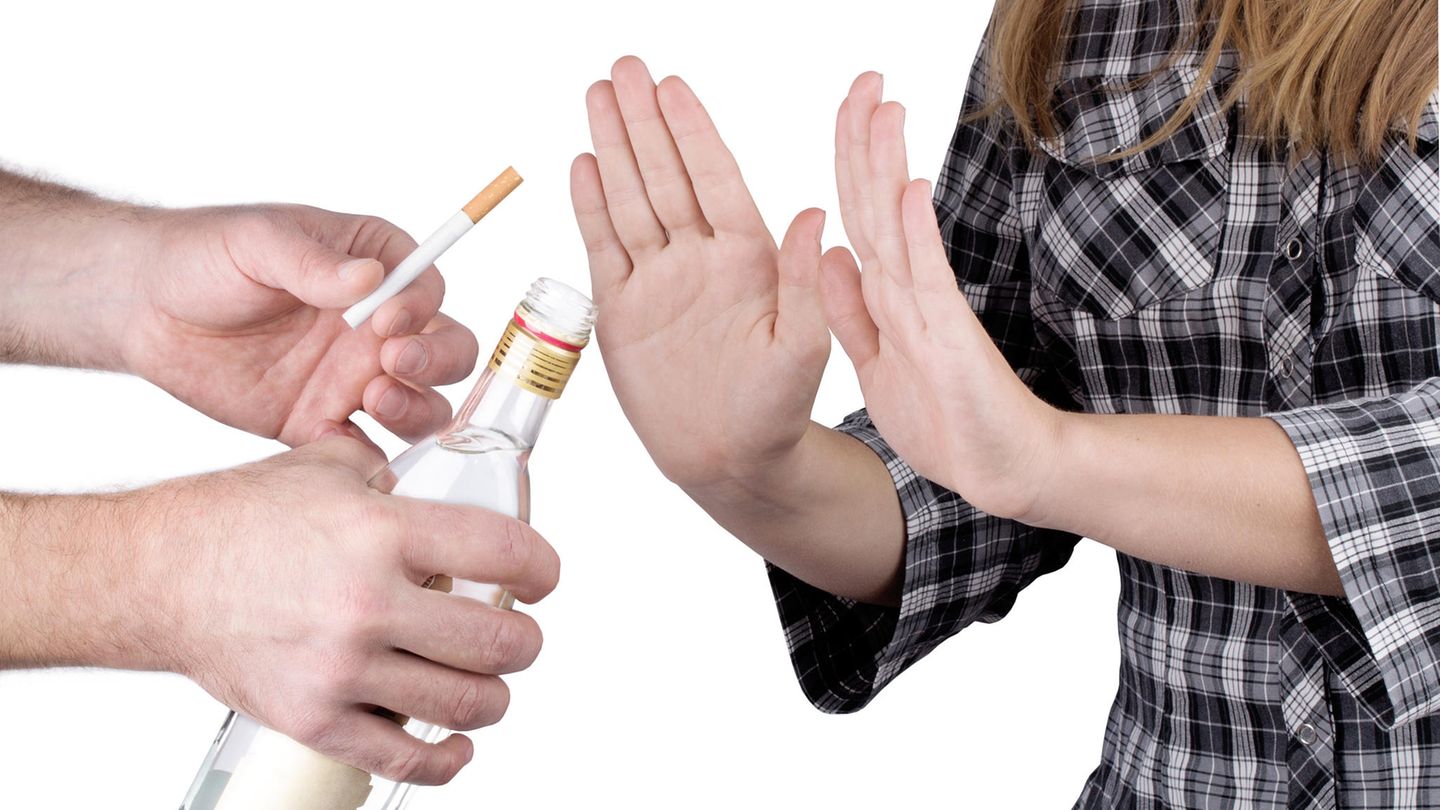 喝牛奶有助于防止胃癌吗,早期胃癌喝中药能好吗