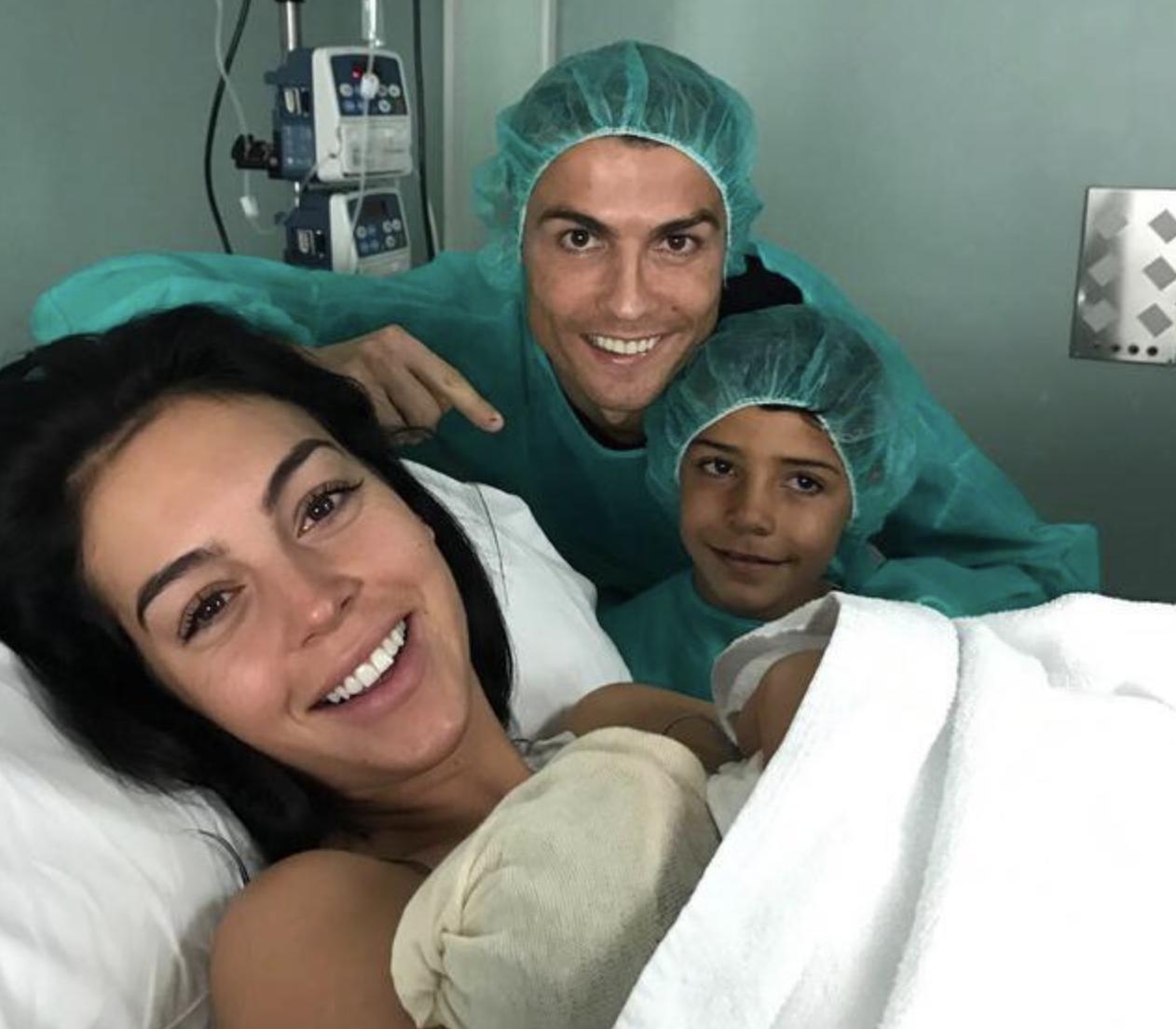 c缃椾竴鍏卞き鎶樹簡鍑犱釜鍎垮瓙,c缃楀ぇ鍎垮瓙10宀佹椂c缃楁湁鍑犱釜瀛╁瓙