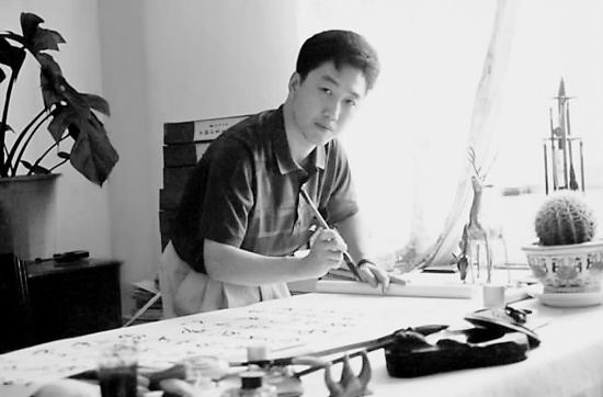 当年“小平您好”4字横幅：横幅用的是床单，笔用的是抹布