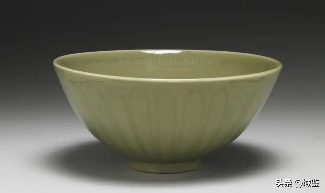 南宋龙泉窑梅子青釉图文,顶级龙泉窑青釉
