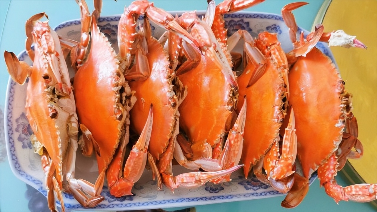 大螃蟹怎么挑选肥美,如何挑选螃蟹又肥又有膏黄