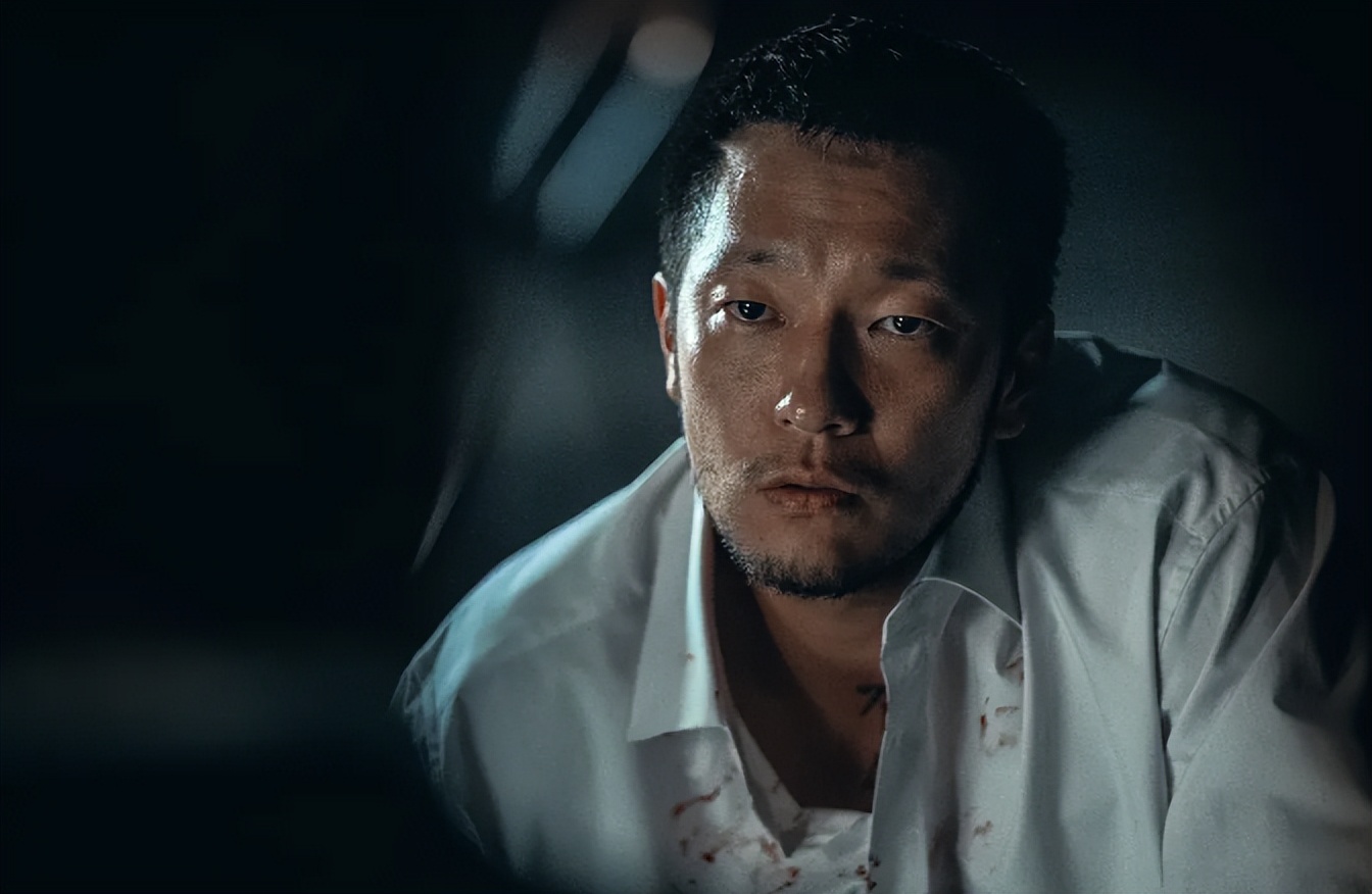 观影人数超千万喜提年度第一！韩国大“恶霸”再出山，野性美爆发