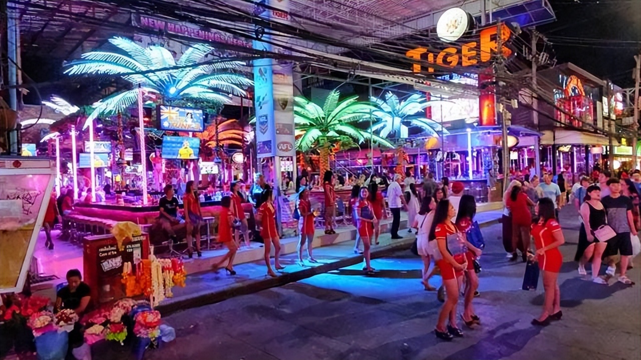 泰国底层人妖生活有多惨？揭秘从事风俗业的泰国人妖真实生活现状