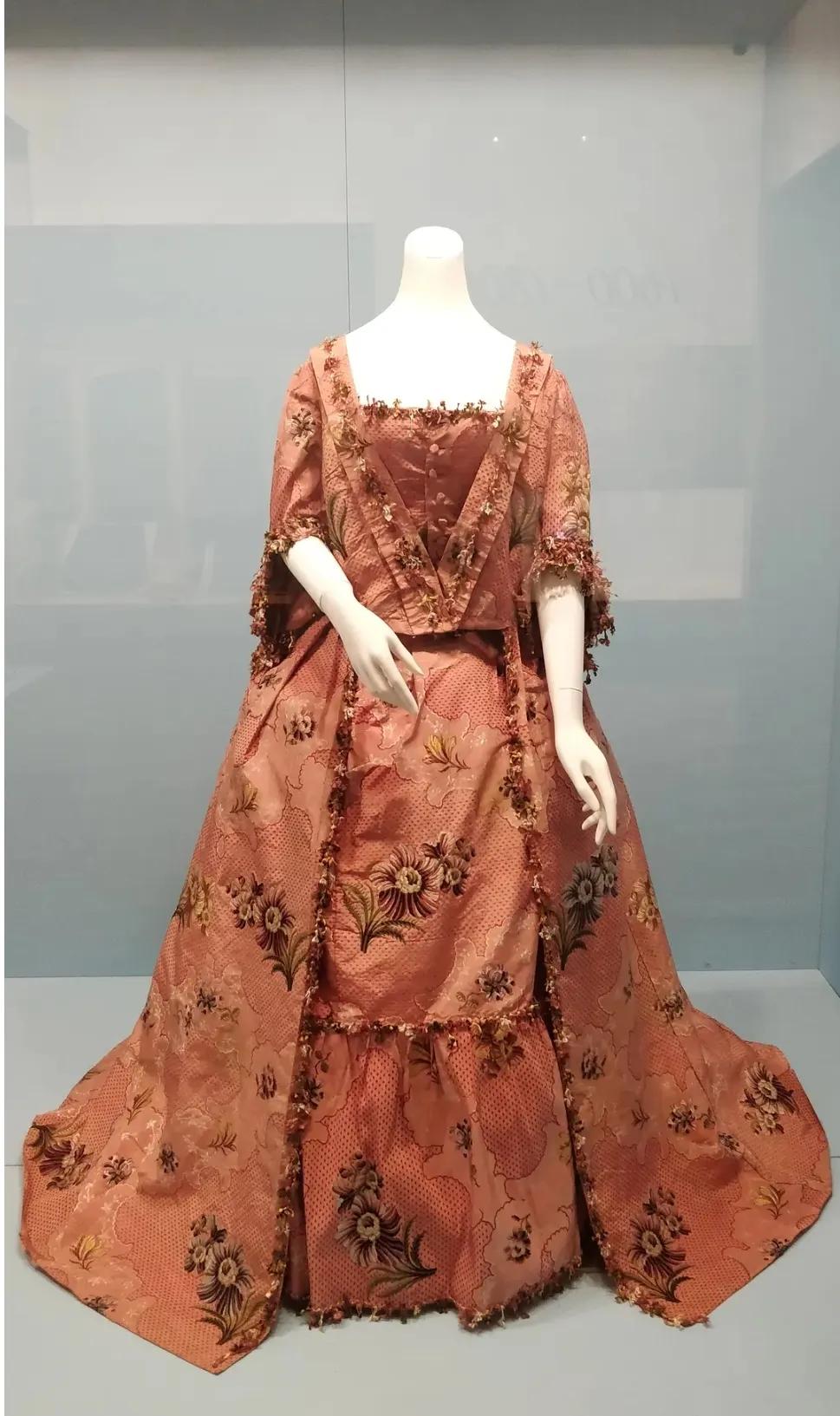 中国丝绸博物馆和中国之江博物馆,博物馆中国的服装