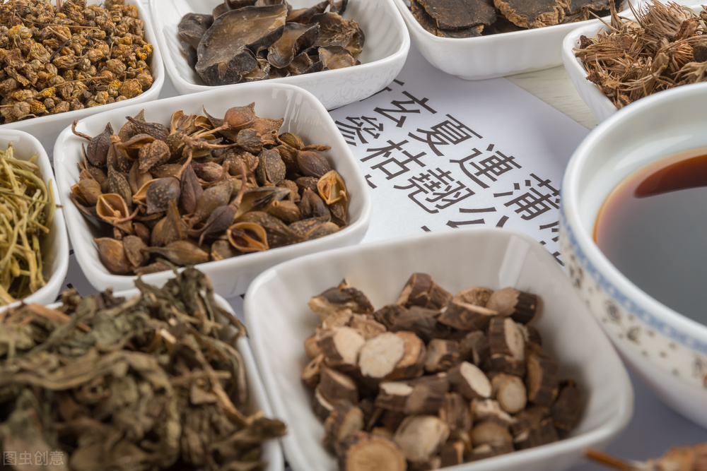 治腰突的外敷中成药大全,一个人治腰突绝密外敷秘方