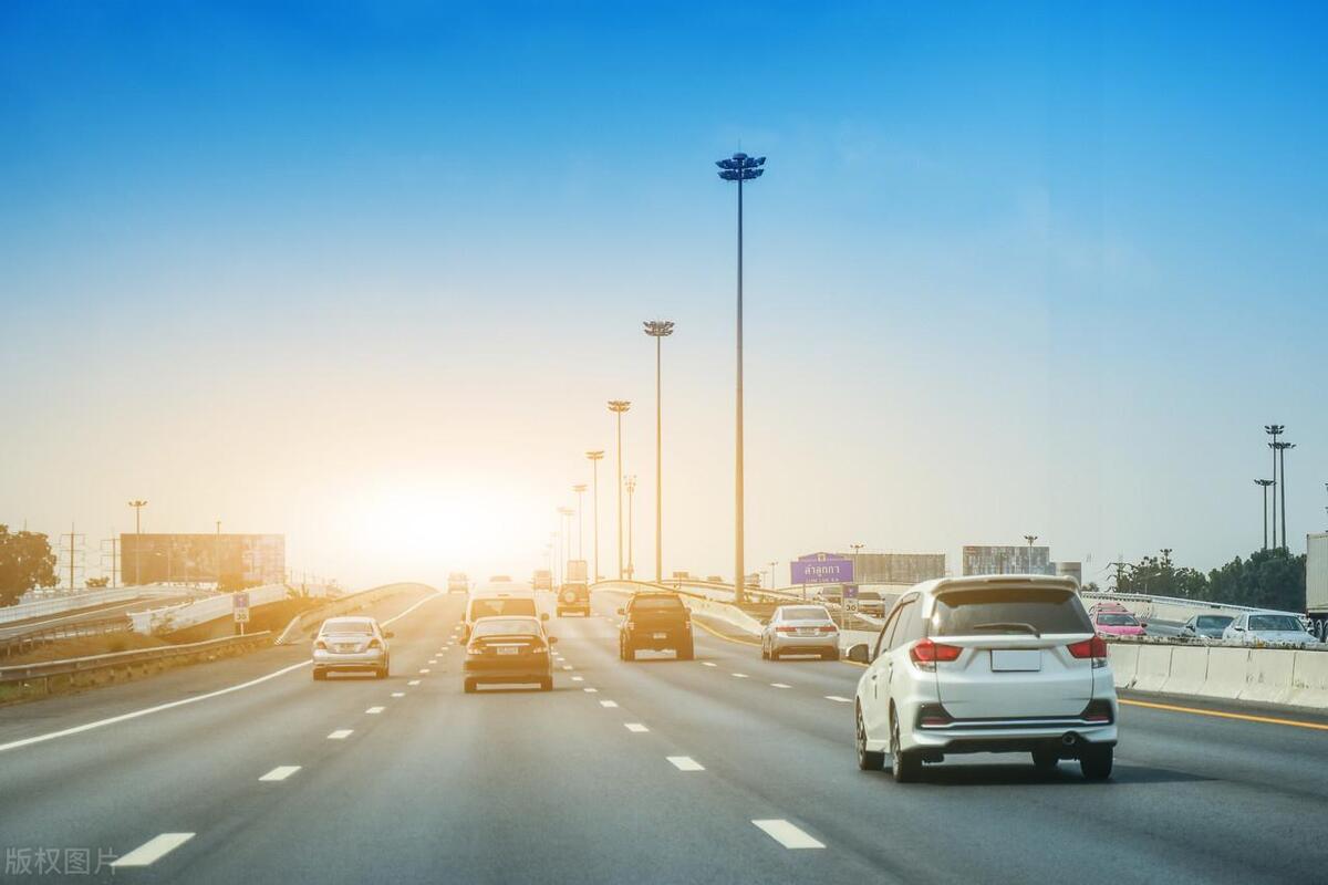 12306托运轿车1000公里价格,轿车托运1000公里价格