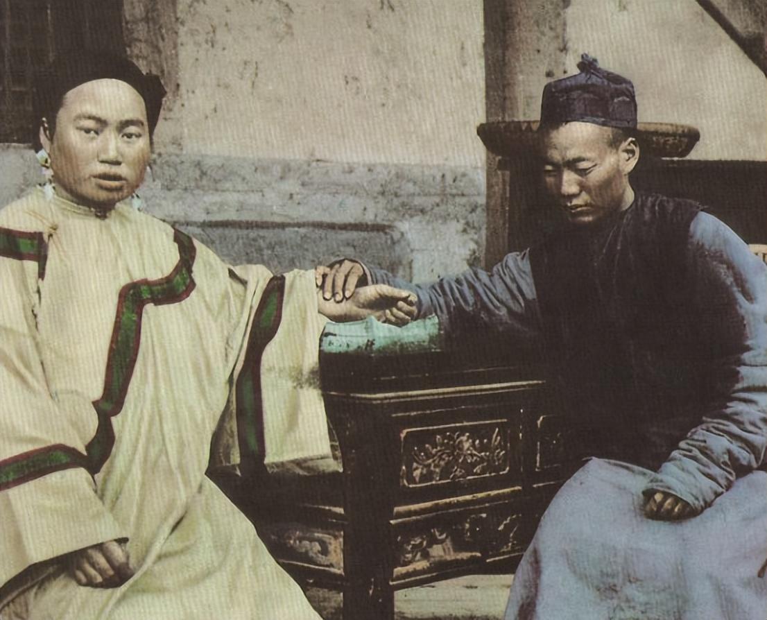 日军侵华兽行,日军当着国军的面杀俘虏