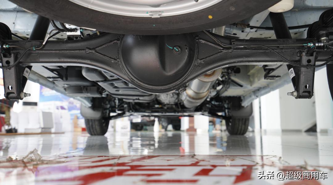 江铃福顺到底怎么样,江铃福顺2023商旅版长轴5.99米中顶