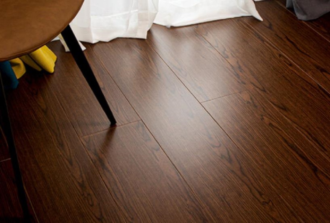 经典黑胡桃地板轻奢,黑胡桃木地板高贵