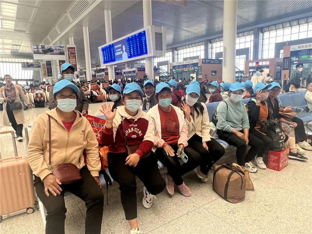 昆明南站的服务中心在哪里,昆明南站贵宾服务