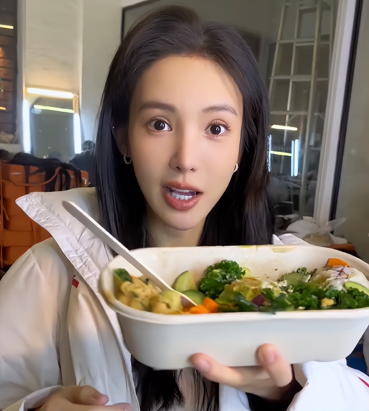 蒋欣与董洁,蒋欣瘦成杨幂