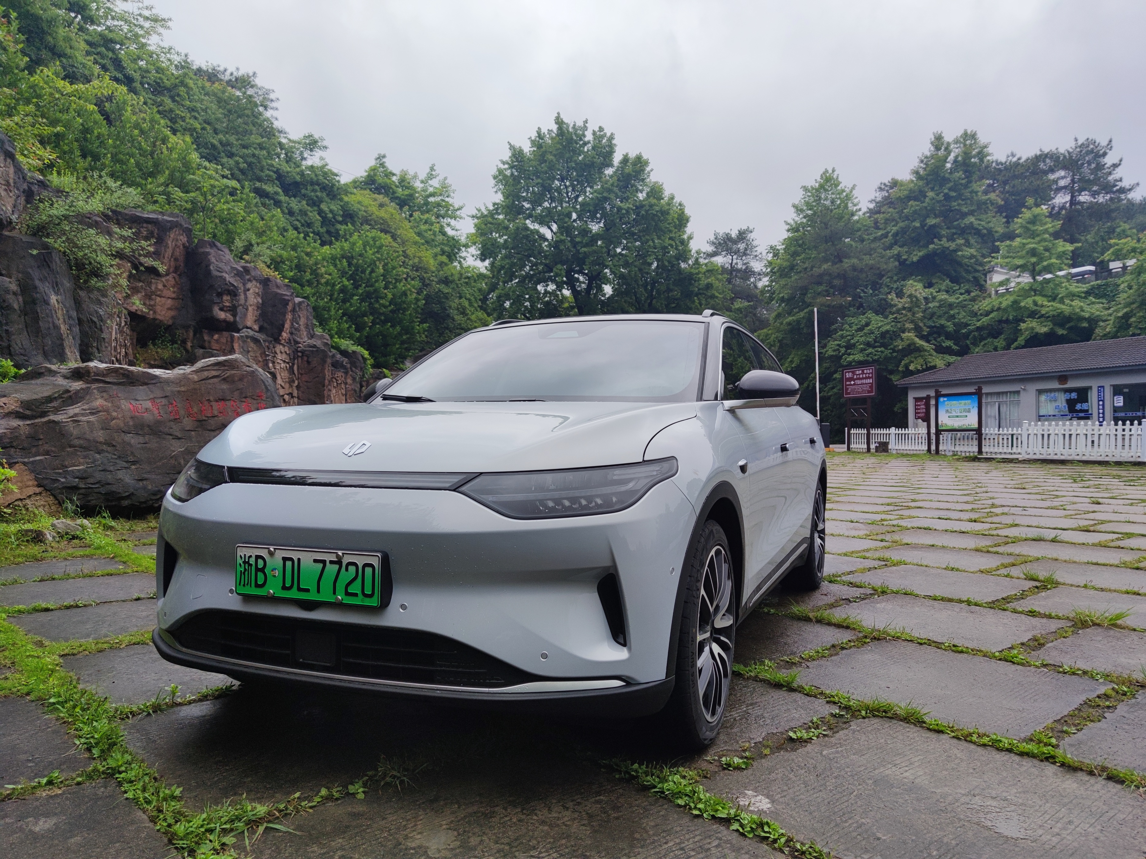 零跑c11增程这车值得买吗,为什么大家都选零跑全新c11