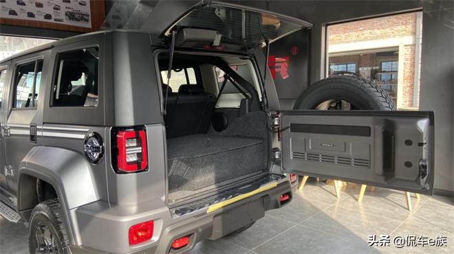 适合女生的车bj212,适合女士开的硬派越野车