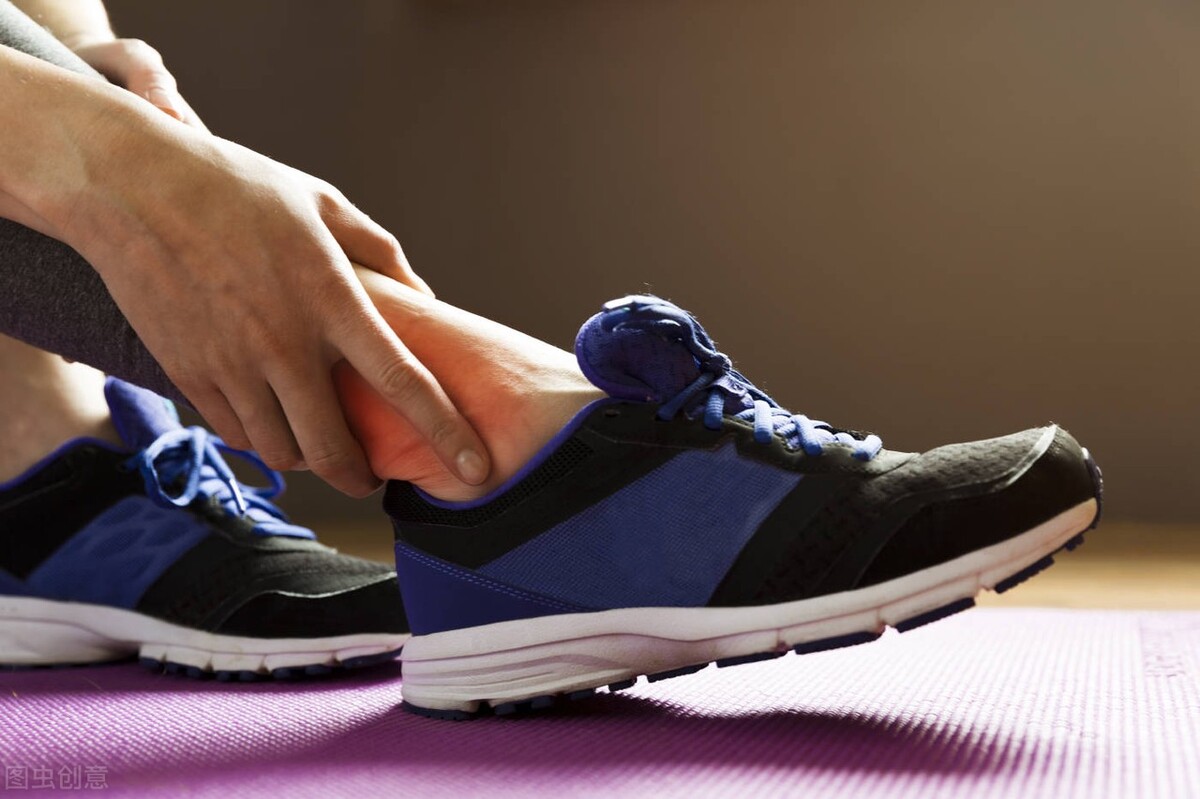 脚踝受伤后脚踝活动受限怎么办,脚踝受伤后容易扭伤怎么办