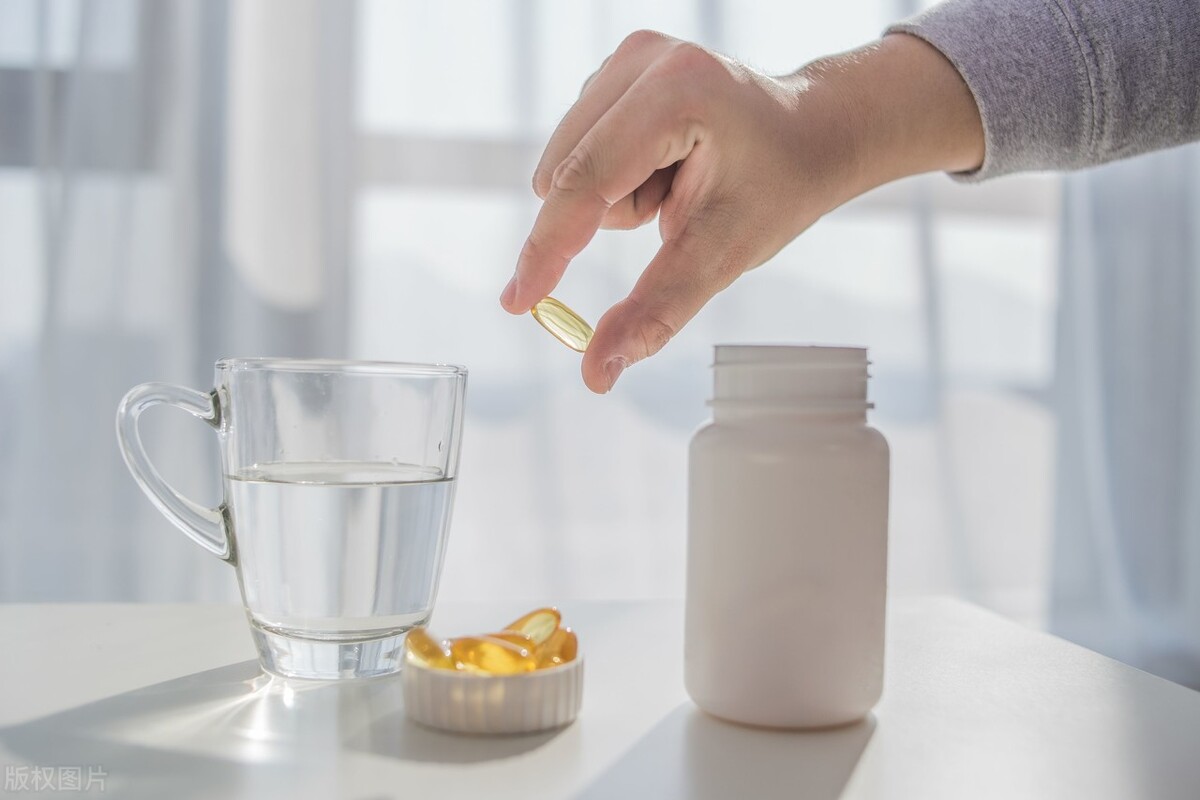 医疗风险管理：购买特罗凯等抗癌药物，再通过癌症患者微信群推销