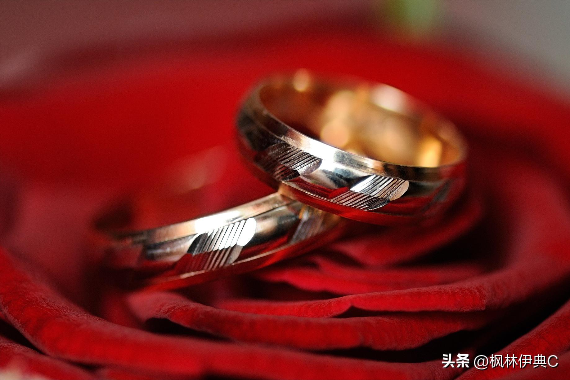 恋爱的第一次约会送什么礼物好,恋爱期间送什么礼物合适