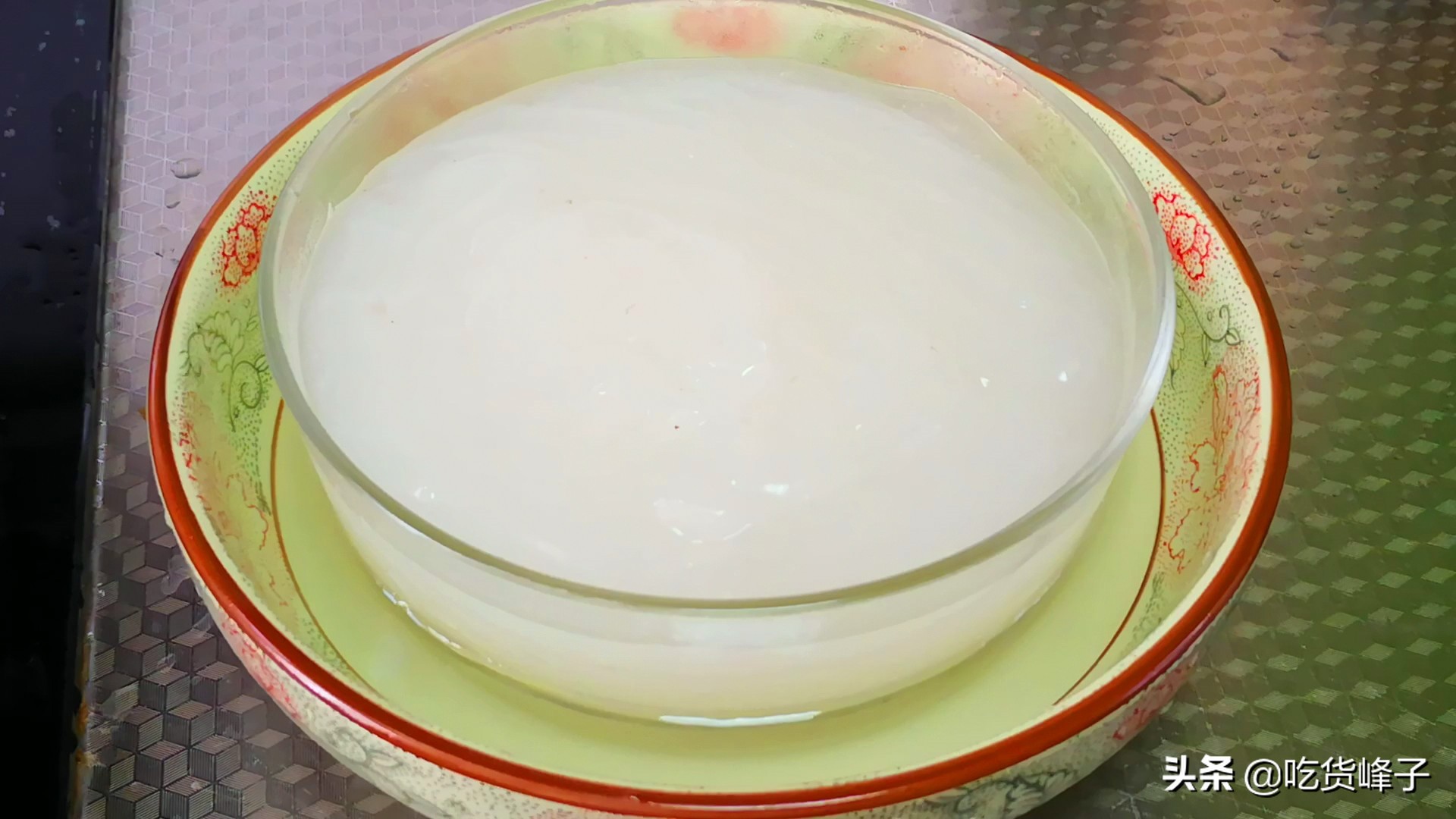 夏天吃的木瓜凉粉的做法,夏天街上卖的凉粉怎么做