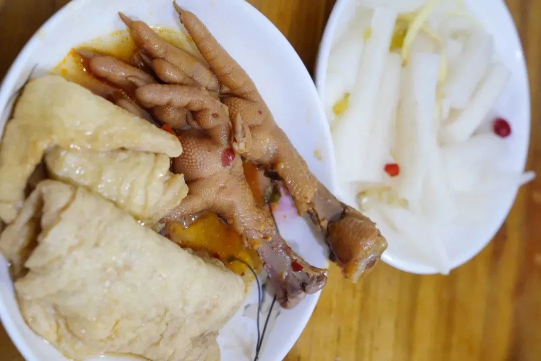 这座被赚钱耽误的浙江小县城，藏着无数吃货惦记的世界美食