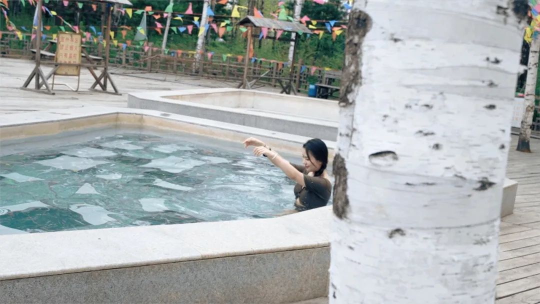 赴一场天然温泉之旅,温泉之旅享受温暖与放松