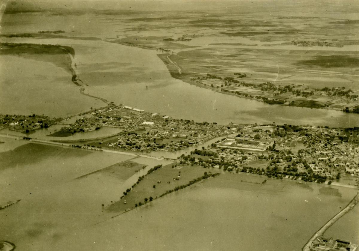 日军日记：*安妇慰**不服从管教，我很愤怒，用*刀刺**插入她的*体下**,2