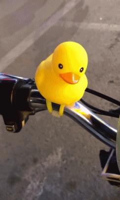 兄弟抢红包是挺快的，就是有点费手机，这屏幕得经常换吧，哈哈哈