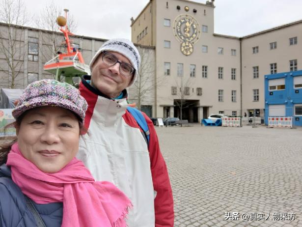 我身高1米57，50岁婚恋网相亲，被小5岁1米9西班牙大帅哥倒追