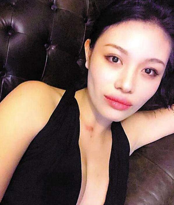 葛荟婕直播回应与汪峰关系,葛荟婕几岁跟汪峰在一起