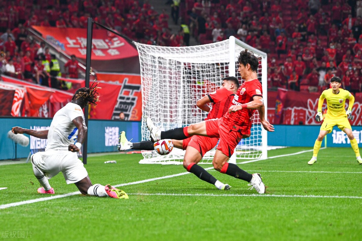 奥斯卡点球双响,南通支云vs上海海港两个点球